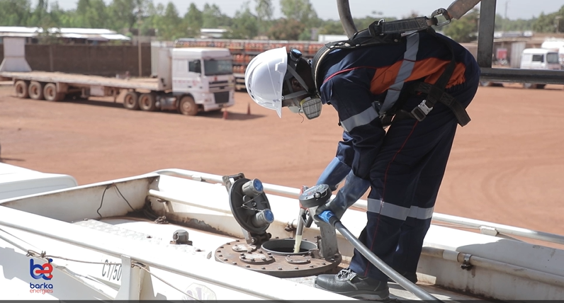 Laboratoire mobile Barka Energies sur site